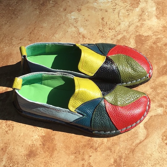 Woman’s Socofy Flats - Picture 2 of 9